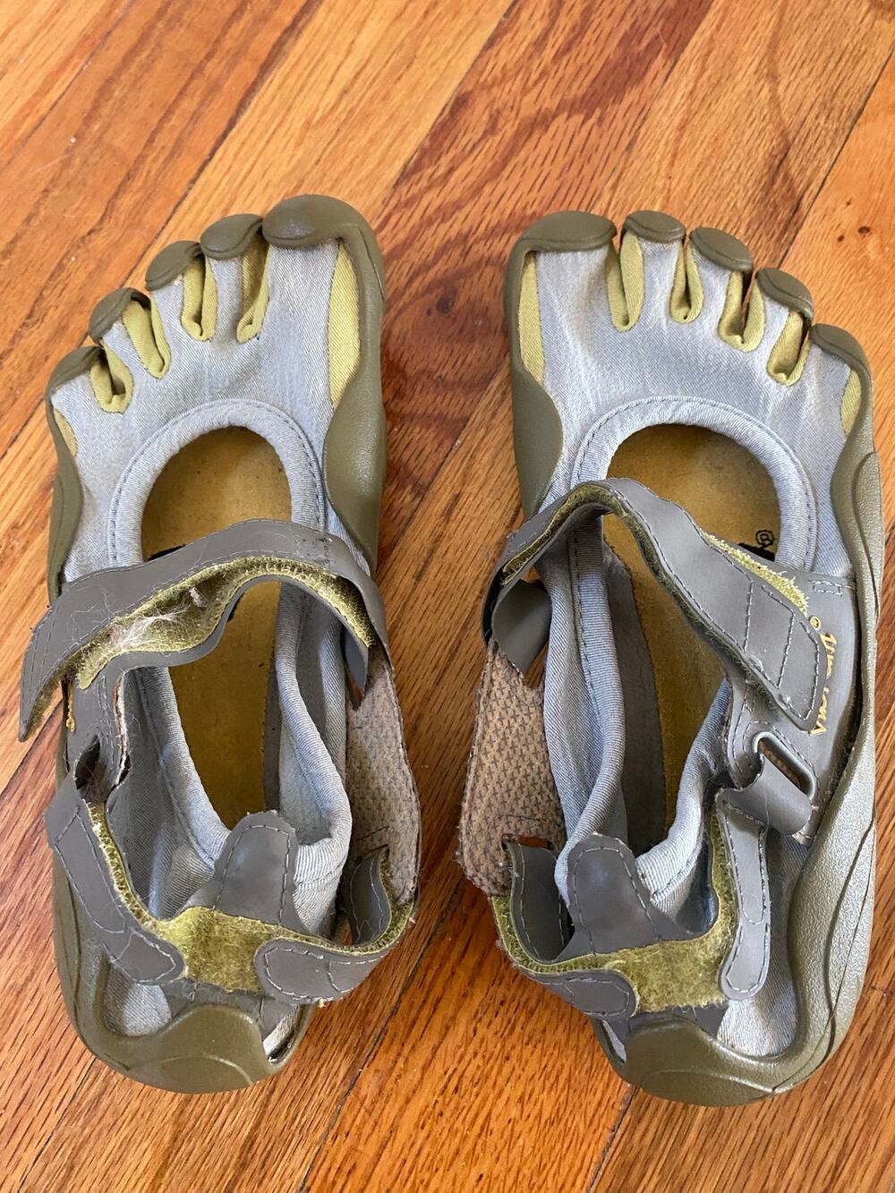 Vibram Five Finger Mary Jane Sprint Water Running Blue Shoes Size 35 / 5